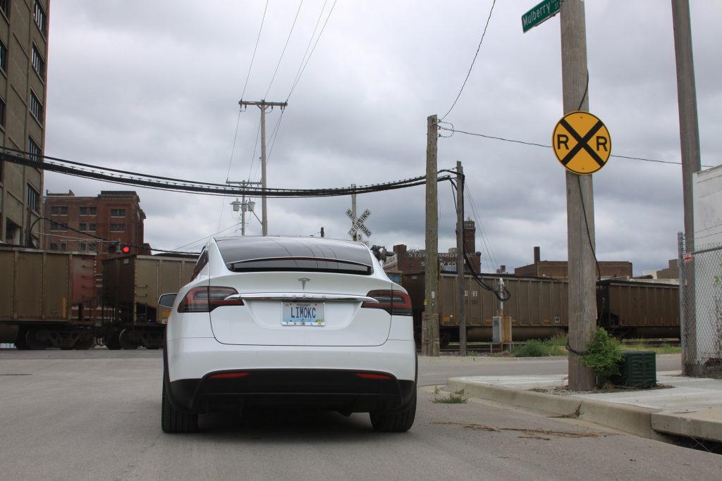 Tesla-03