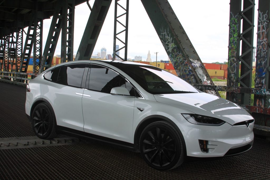 Tesla-04